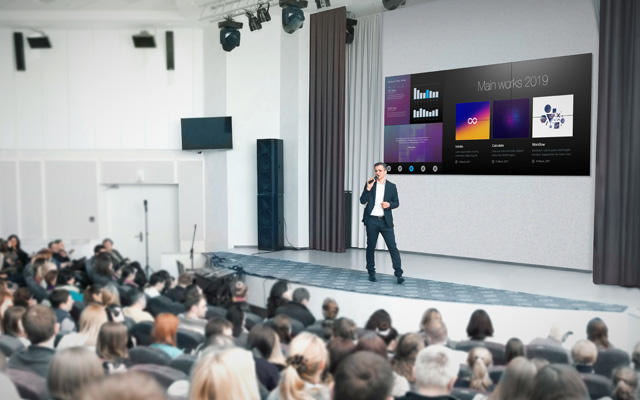 Auditorium_lcdvideowall